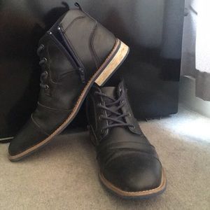 8.5 GLOBALWIN Boots